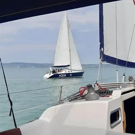 Aqua Enter36 Vitorlas *